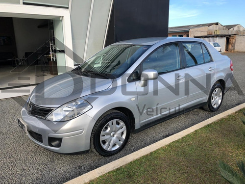 Nissan Tiida - 2011 / 2012 1.8 Sedan 16v Flex 4p Manual