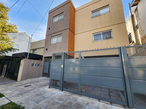 Duplex De 3 Ambientes A Estrenar Con Cochera En Venta. Olivos