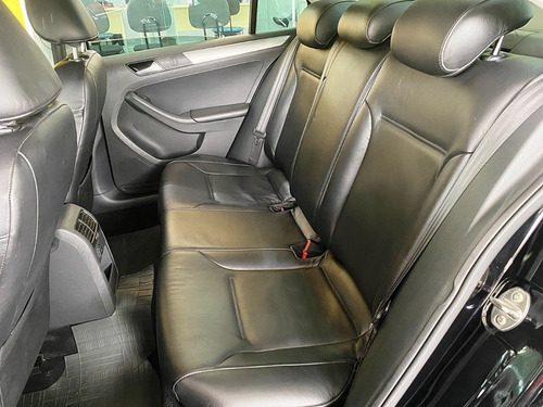 Imagem 20 de 25 de Volkswagen - Jetta 2.0 Trendline Tiptronic Flex Aut. - 2016