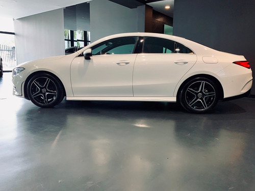 Imagen 4 de 13 de Mercedes Benz Cla200 Amg Line At 2023 0km Blanco