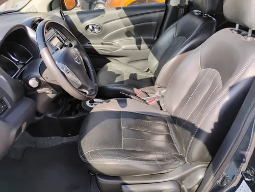 Nissan Versa 1.6 Exclusive Navi At