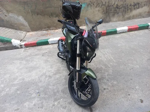Dominar 400