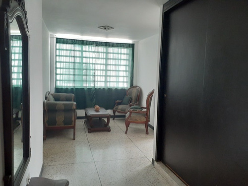 Imagen 20 de 30 de Noreida Delgado +58 414-1431887 / Casa En Venta Trigal Sur Valencia.
