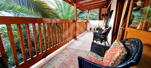Casa En Venta De 4 Dorm. En Pedro De Valdivia Norte