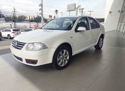 Imagen 1 de 15 de Volkswagen Jetta 2013 4p Cl Team L4/2.0 Aut