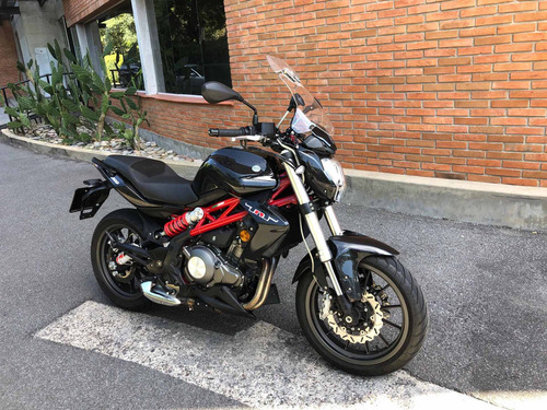 Benelli Tnt300