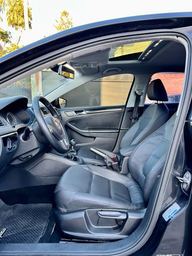 Imagen 9 de 15 de Volkswagen Vento 2.5 Luxury Cuero Full Mt (no 2012, No 2013)