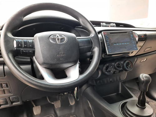 Imagen 3 de 10 de Toyota Hilux 2016 C/s