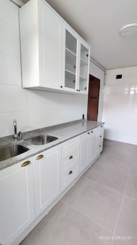 Depto De 3 Dorm. En Providencia A Pasos De Metro P Valdivia
