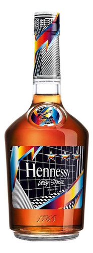Cognac Hennessy Very Special Pantone 700