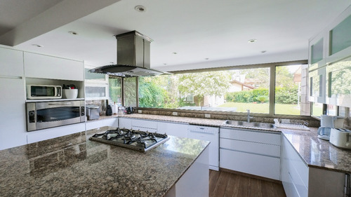 Venta Casa 350 M² Country San Carlos Lote Central 850 M² Pileta Parrilla