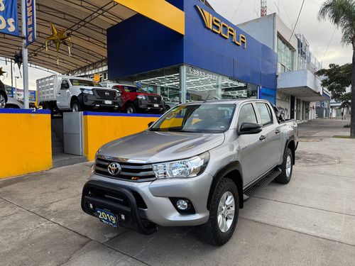 Toyota Hilux 2.7 Cabina Doble Sr Mt