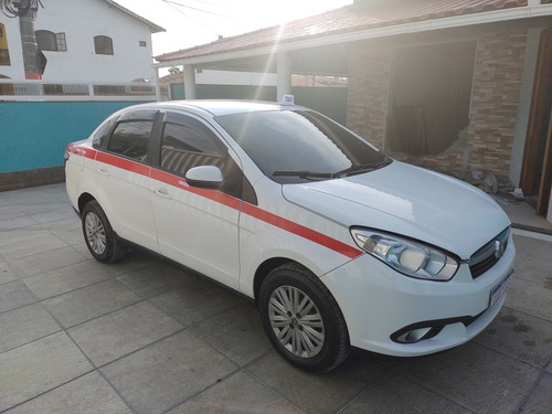 Fiat Grand Siena 2014 1.4 Attractive Flex 4p