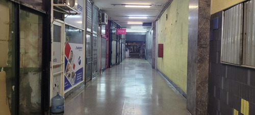 Local En Av Santa Fe Inmejorable Ubicación!