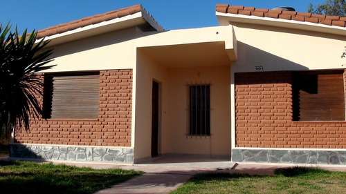 Oportunidad Casa En Barrio Residencial De La Falda