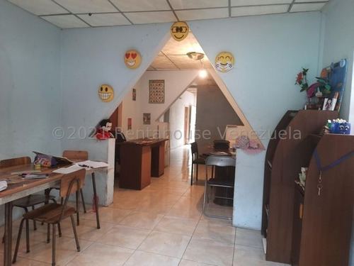 Imagen 3 de 10 de Casa En Venta En Zona Centro, San Juan De Los Morros 23-7367