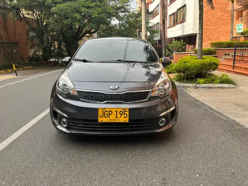Kia Rio 1.4 At