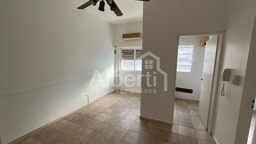 Venta Depatramento 2 Ambientes Ramos Mejía Centro.