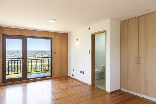 Rilan - Tey, Estupenda Casa En Venta De 6 Dorm. Castro