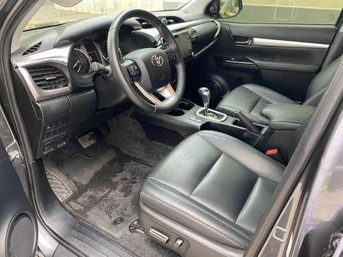 Toyota Hilux v6 nafta