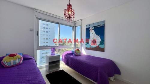 Imagen 14 de 24 de Alquiler Departamento Dos Dormitorios Y Medio Playa Mansa Punta Del Este - Punta Del Este Mansa