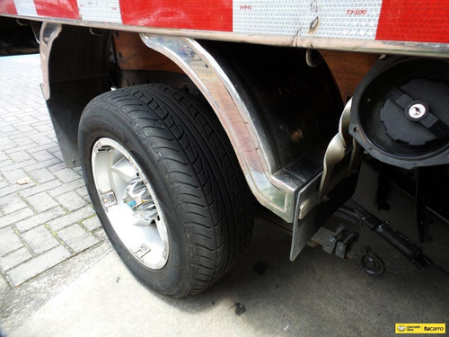 Nissan Frontier D22 Estacas 4x2 Gasolina