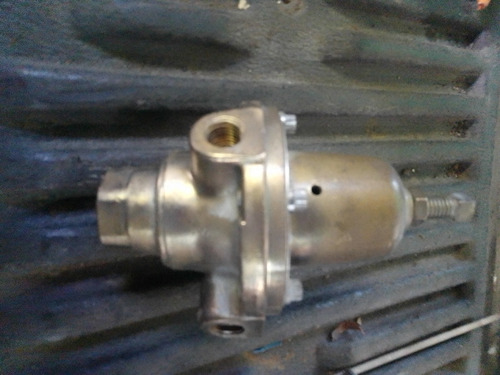 Regulador De Presion Fisher. Model 1301 F. Conexion 1/4  Npt