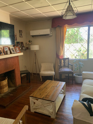Casa En Venta A 2 Cuadras De La Plaza De Peñaflor, Excelente