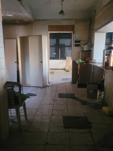 Lote / Casa / Esquina Con Local En Venta Y 8 Habitaciones / Oficinas En Primer Piso Barracas
