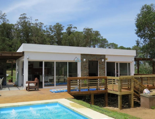 Vendo Casa Con Piscina, 200 Mts De La Playa, Ocean Park- Ref: 34
