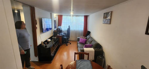 Departamento En Venta De 3 Dorm Estac Patio En Santiago