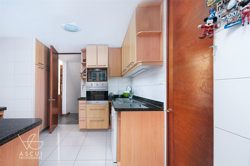 Casa San Carlos Apoquindo Condominio Seguro, 5 Dorm, 4 Baños