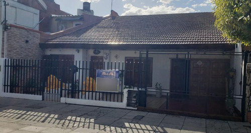 Casa Para 2 Familias En Venta En Isidro Casanova