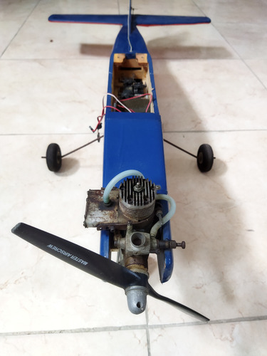 Falcón Easy Sport 1:10 Avión Rc Color Azul (Usado)