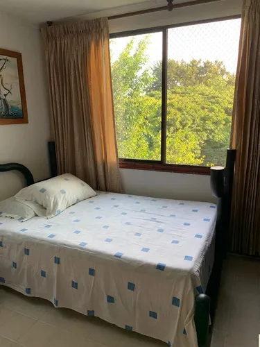 Venta Espectacular Apartameno Sur De Cali.barrio Quintas De Don Simon. Quinto Piso, Sin Ascensor. Parqueadero Propio Cubierto. 88 Mts.