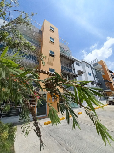 Apartamento Con Terraza En Colinas Del Arroyo Ii, Santo Domi