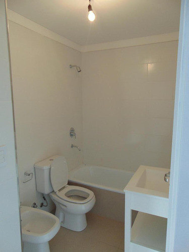 Imagen 18 de 28 de Venta 2 Amb C/ Cochera - 3 Años De Antigüedad - Tigre Centro