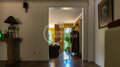 Casa En Venta De 5 Dorm. En Lo Barnechea