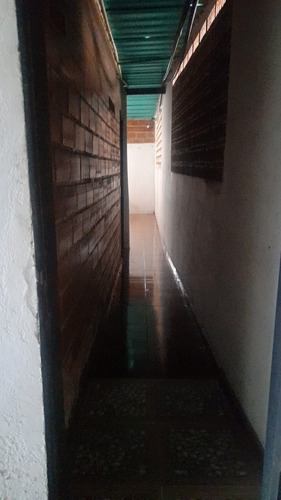 Imagen 16 de 17 de Hotel Licoreria Tasca Abasto Carniceria Todo En Uno.