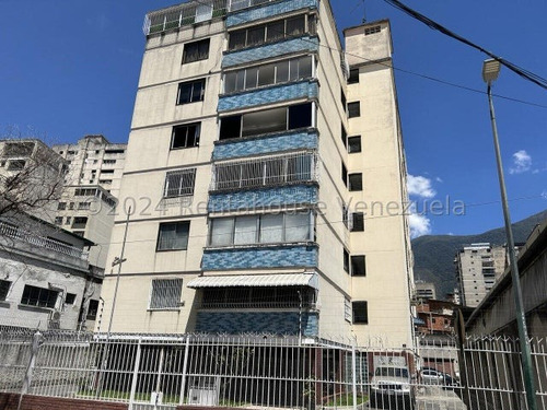 Apartamento En Venta Altamira 24-21052 Iq