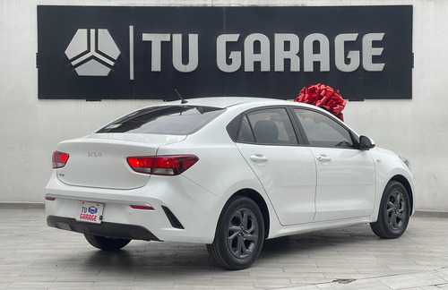 Kia Rio 1.6 L Sedan At