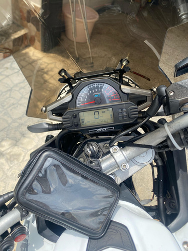 Moto Blanca Y Negra, Apariencia De 8/10, Solo Whatsapp
