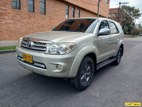 Toyota Fortuner Sr5  2700cc At Aa