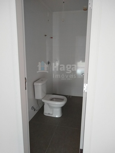 Imagem 11 de 29 de Casa Alto Padrão A Venda Em Brusque/sc - 1812