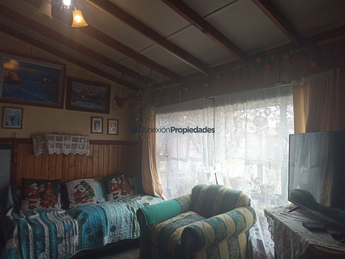 Casa En Venta De 4 Dorm. En Frutillar