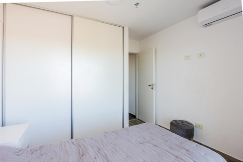 Venta Departamento 4 Ambientes En Moron Sur Con 3 Cocheras