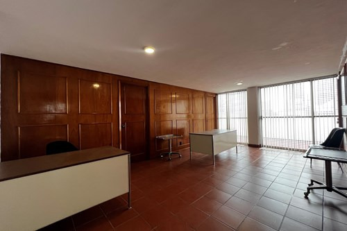 Oficina En Venta O Renta, A Dos Cuadras De Paseo De La Reforma Con Terraza