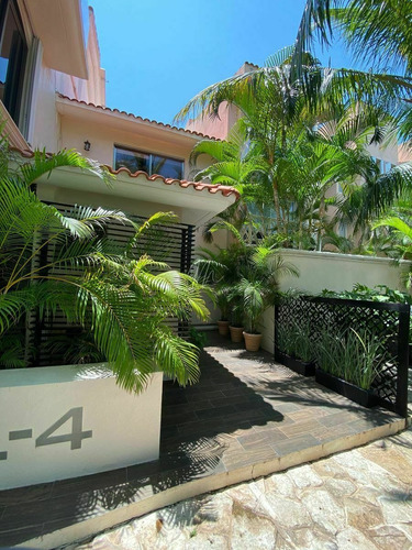 Imagen 2 de 25 de Casa En Venta Isla Dorada Cancun