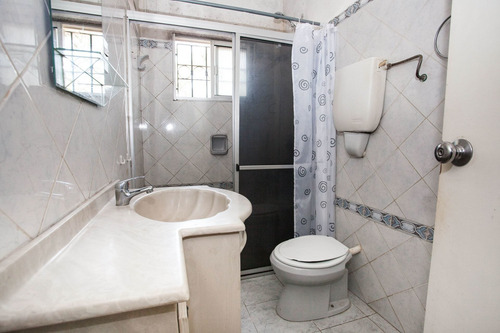 Venta Casa+gran Deposito+apto Lomas De Solymar