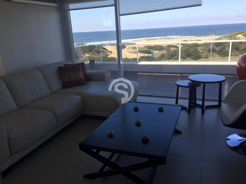 Penthouse En Playa Brava En Alquiler- Ref: 3262